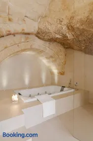 I Tre Portali Luxury Suites - Image 1
