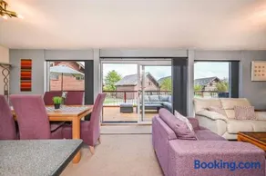 3 bed Lodge with EV point - Image 5
