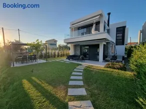 Olea Valley Holiday Villa - Image 1