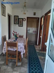 ANNAS COTTAGE - Image 2