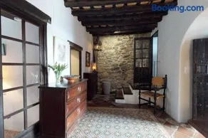 La casa del piano - Beautiful 18th century house with courtyard & pool - Image 4