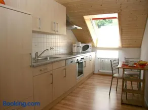 Attraente appartamento adatto alle famiglie con giardino, terrazza e griglia | Vista sulla montagna - Image 3