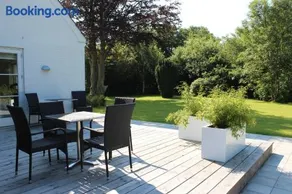 272 Bed & Breakfast - Image 3