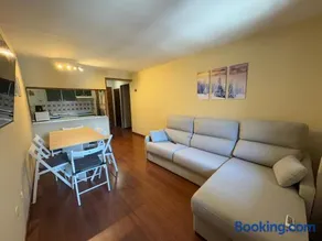 Céntrico apartamento con vistas en Formigal - Entrada 24h sin llaves - Image 1
