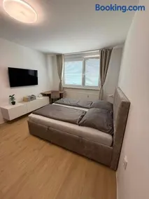 Stylish New Apartment with Parking Place - Image 3