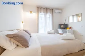 Corona Guest House - Image 2