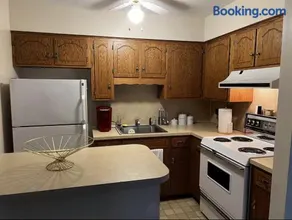 Comfort 1BR with Fast Wi-Fi - Image 3