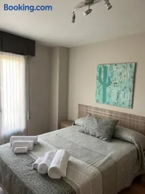Santa Coloma Apartamentos - Image 2