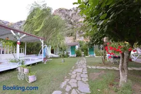 Narcicegi Hotel - Image 1
