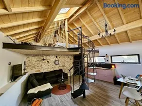 Loft Romantique Insolite avec Balnéo - Image 2