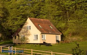 Snowwhites House - Image 1