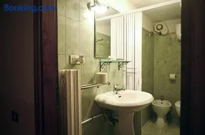 Hotel Gambassi - Image 3