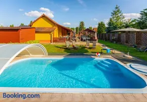 Fiesta Balaton Villa - Image 2
