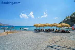 Manias Seaview Apartments - Image 2
