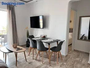 Kyklamino Apartment - Image 1