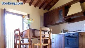 Appartamenti con cucina nelle colline toscane - Image 2