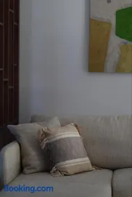Apartment 11 - Image 3