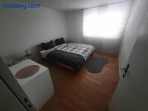 Zimmer 1, Haus der Begegnung - Image 2