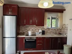 Cozy Boutique Village Home with Garden BBQ and Playground - Image 2
