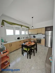 SeaSummerSand Apartment - Image 4
