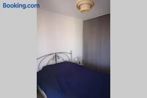 Jolie petite Maison de Charme dans quartier boisé - Image 2