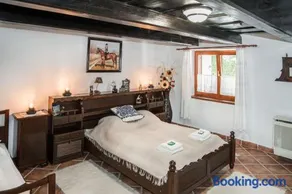 Authentic Country House with Large Garden - Image 2