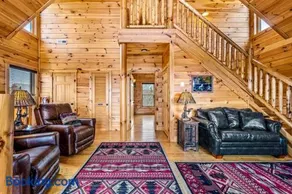 Fall Family Fun-Pool in Cabin-View-Games-Hot Tub - Image 3