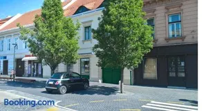 Belváros Apartmanház Sopron - Image 1
