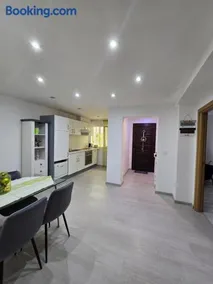 Modernes-Stadt-Apartment - Image 3