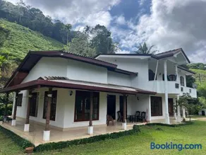 Upton Estate Homestay - Image 1