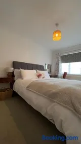 A beautiful luxury home, perfect for Goodwood, Chichester, Arundel & beaches - Image 3