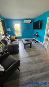 Cozy One Bedoom apartment - Image 2