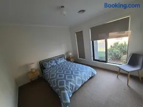 Cowan Executive Family Home - Image 1