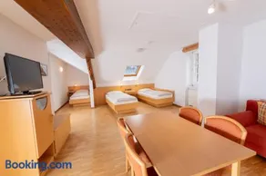 Warsberger Weinhof - Hotel & Weinwirtschaft - Image 1