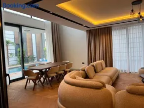 Royal Garden 7 Villas - Image 2