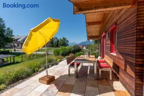 Maison de vacances adaptée aux familles avec jardin, barbecue et terrasse | Vue jardin | Idéale pour le télétravail - Image 2