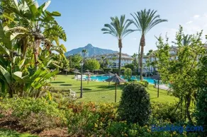 Apartament in urb Dama de Noche Puerto Banus - Image 2