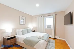 3BR Apt in West New York Free Parking up to 8 people - Image 3