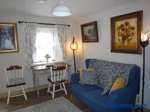 Kitty's Townhouse, Tullamore - Image 2