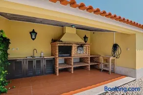 Holiday Home 'Rocha's House' with Private Pool, Private Terrace and Wi-Fi - Image 2