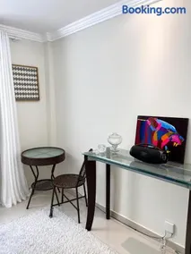 Apartamento Charmoso e Tranquilo para sua Estadia - Image 1