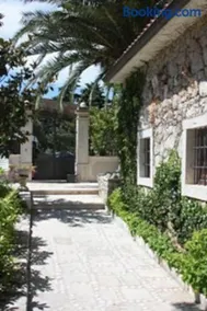 STONE HOUSE reTREAT - Image 1