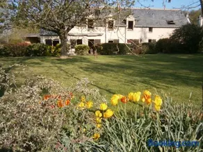 Gîte spacieux avec billard, cheminée & terrasse, près de la forêt de Bercé, Wi-Fi & activités nature - FR-1-410-337 - Image 1