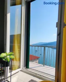 Apartment Noemi with a direct beach view - Image 1