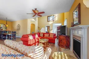 Bayside Resort - 11150 Signature - Image 4