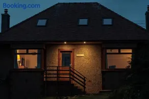 The Walk-up - Image 4