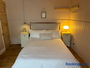 Cosy, convenient flat in Falmouth - Image 2