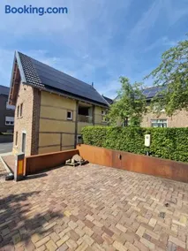 Hof Kricheleberg - Image 1