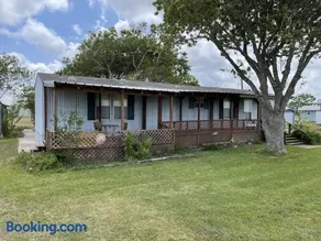 Edgewater Getaway - Image 2