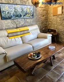 Casa Rustic Suites, JACUZI & LOVE - Image 2